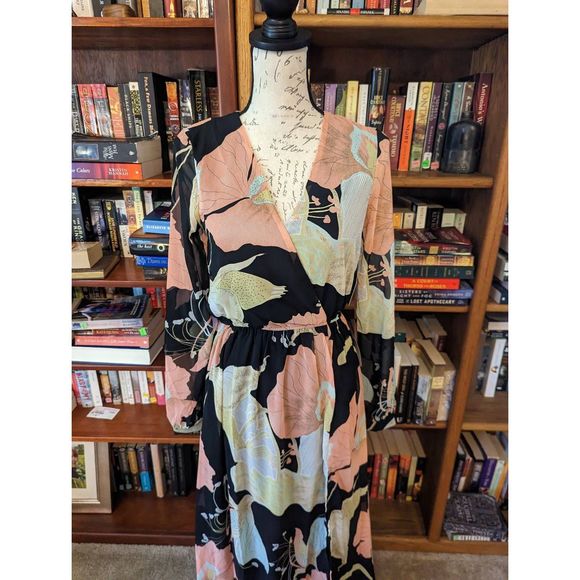 Lulu's wondrous water lilies black floral print maxi dress nwt sz S - Picture 4 of 7